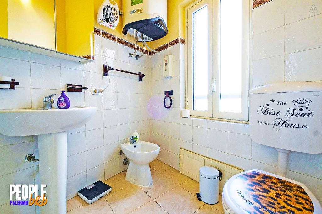 باليرمو People B&B الغرفة الصورة